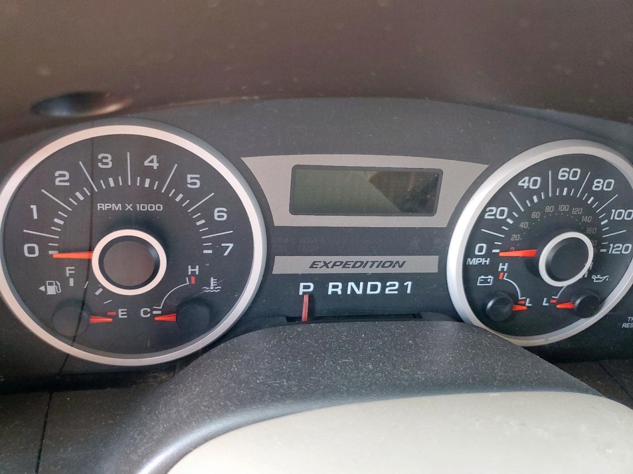 2005 Ford Expedition Eddie Bauer VIN: 1FMFU17525LA73670 Lot: 81322185