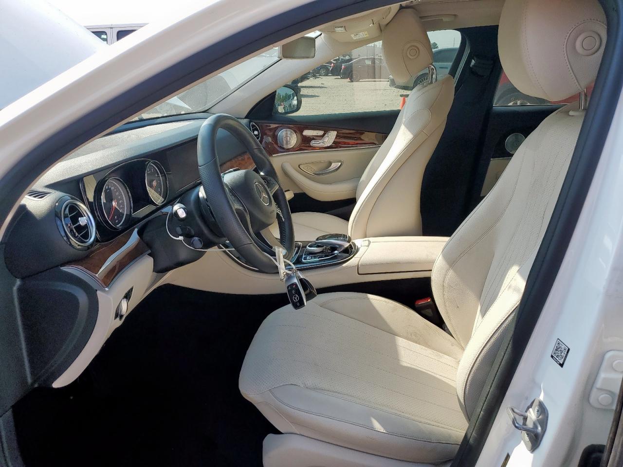 2018 Mercedes-Benz E 300 VIN: WDDZF4JB6JA435832 Lot: 80411375