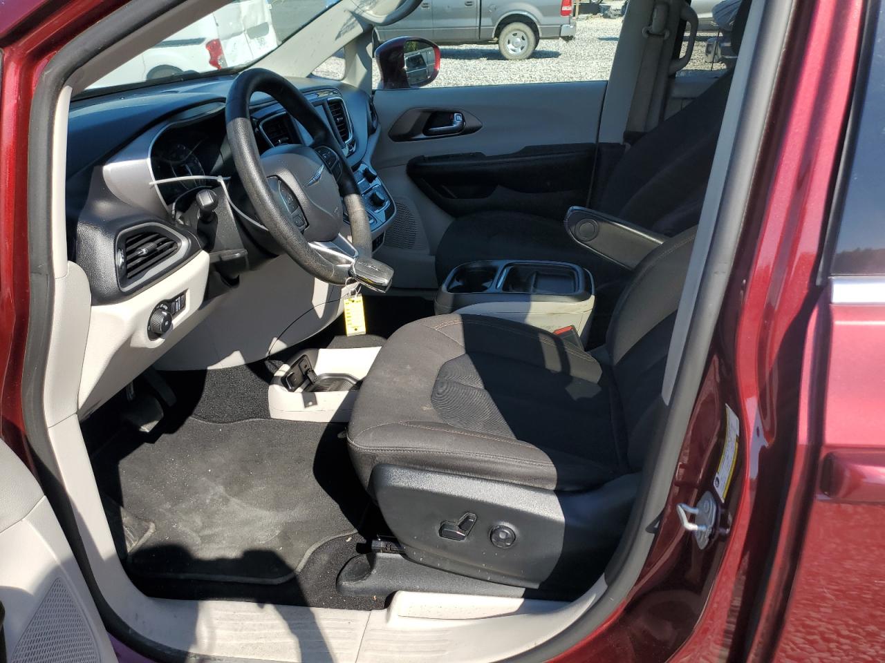 2020 Chrysler Pacifica Touring VIN: 2C4RC1FG7LR134992 Lot: 84761535