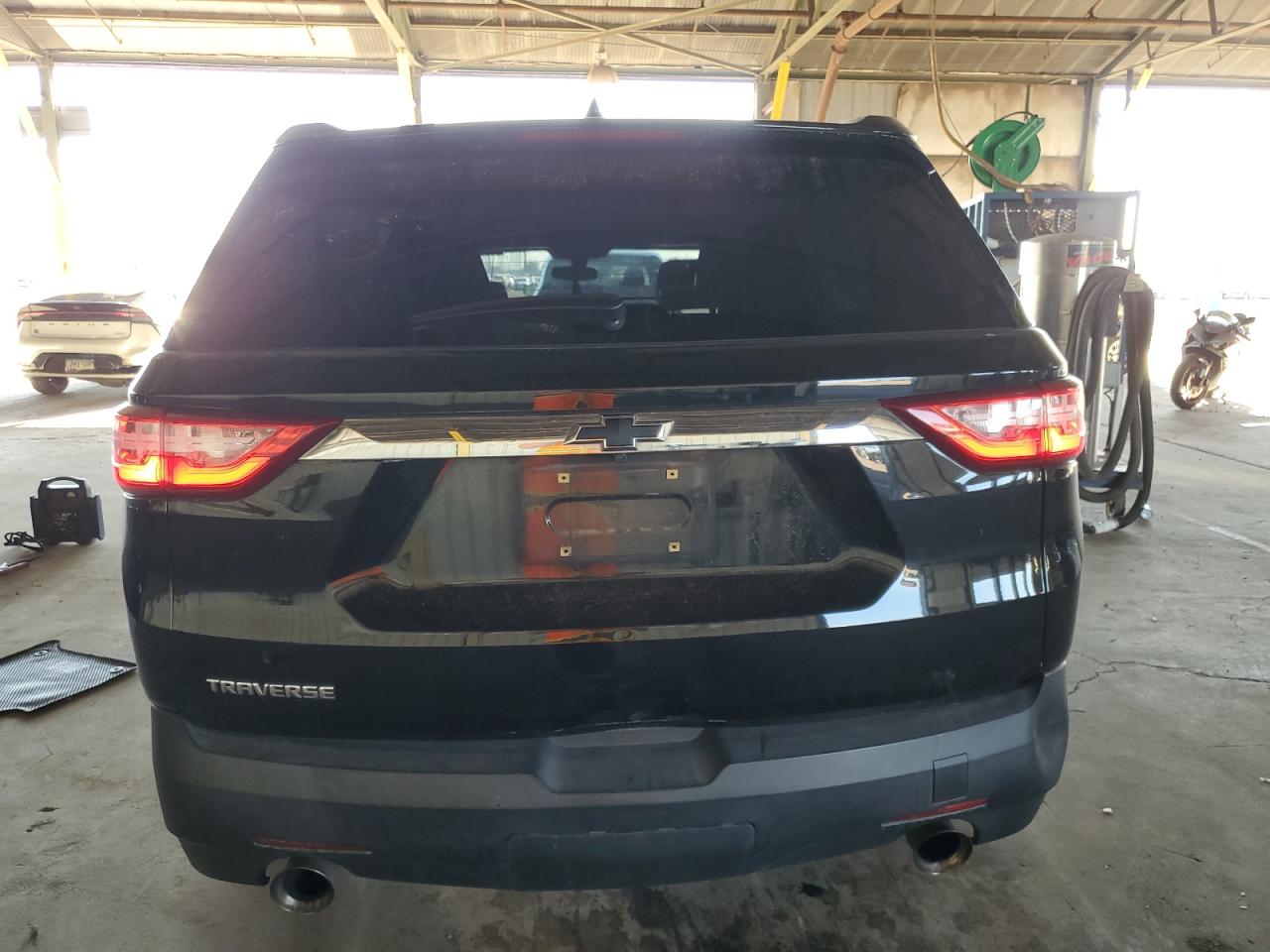 2018 Chevrolet Traverse Ls VIN: 1GNERFKWXJJ148711 Lot: 83871185