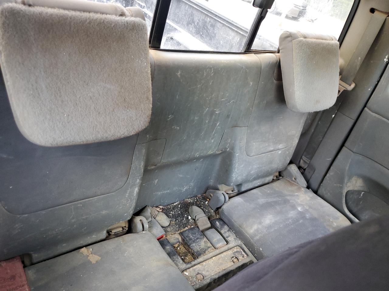 car-image car-image