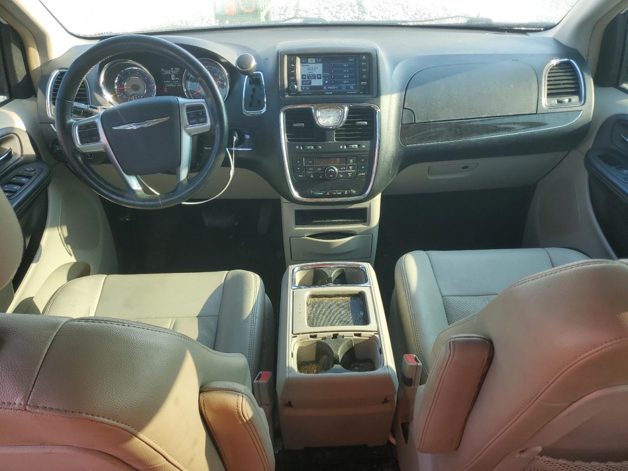 2011 Chrysler Town & Country Touring L VIN: 2A4RR8DG6BR631583 Lot: 81394995