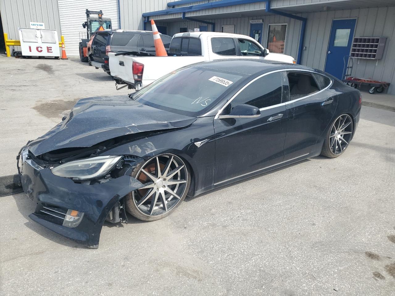 Vehicle photo