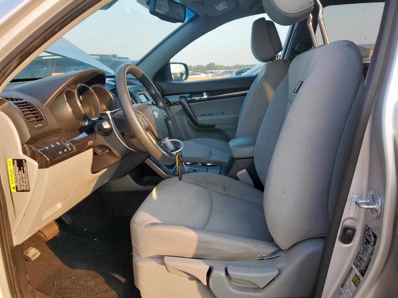 2011 Kia Sorento Base VIN: 5XYKT3A19BG051714 Lot: 71824525