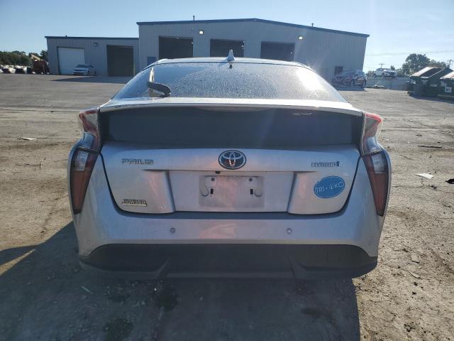  TOYOTA PRIUS 2017 Серебристый