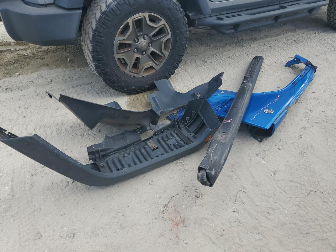 2016 Jeep Wrangler Unlimited Sport VIN: 1C4BJWDG7GL206151 Lot: 70841895