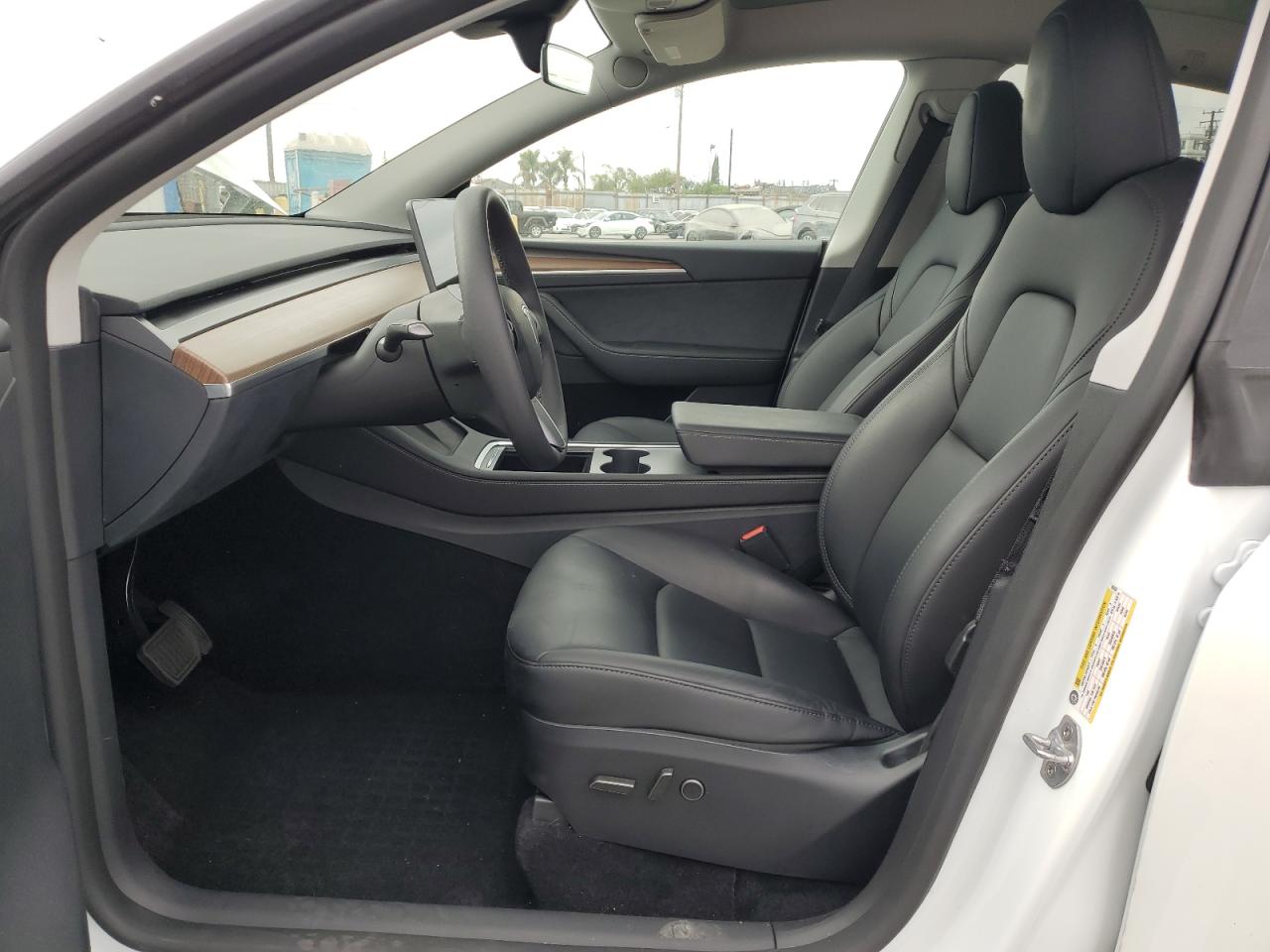 2024 Tesla Model Y VIN: 7SAYGDEE9RF182535 Lot: 71564535