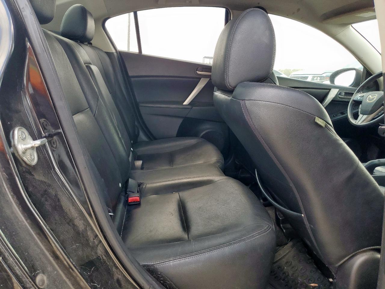 2010 Mazda 3 S VIN: JM1BL1S58A1231111 Lot: 81461915