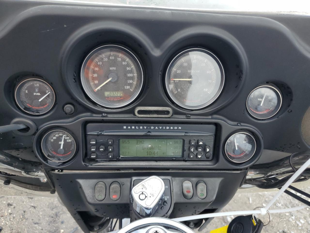 2006 Harley-Davidson Flhtcui VIN: 1HD1FCW186Y696412 Lot: 84582185