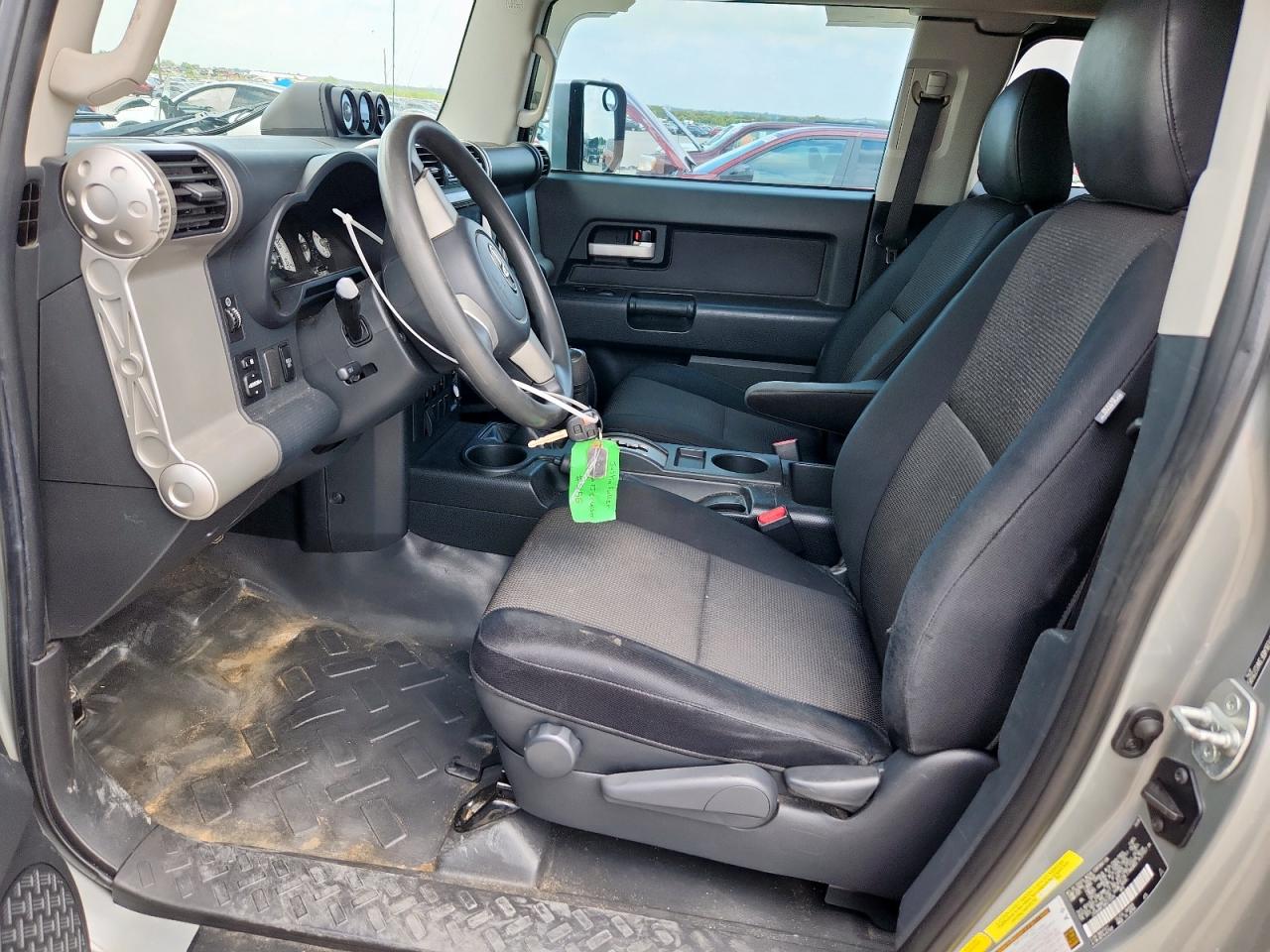 2010 Toyota Fj Cruiser VIN: JTEBU4BF3AK073595 Lot: 69832425