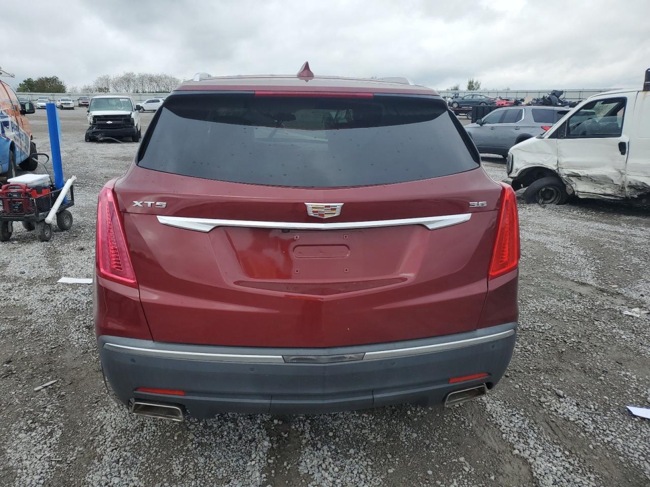 2017 Cadillac Xt5 Luxury VIN: 1GYKNBRS1HZ156785 Lot: 82036885