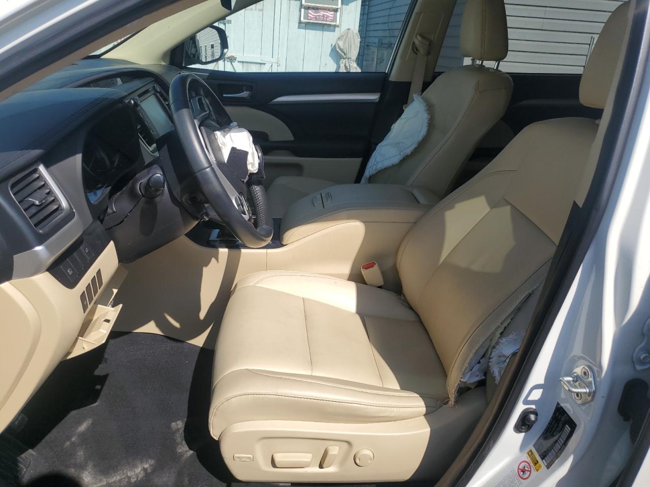 2019 Toyota Highlander Hybrid VIN: 5TDJGRFH7KS056633 Lot: 81430445