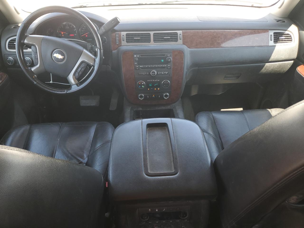 2014 Chevrolet Suburban K1500 Lt VIN: 1GNSKJE74ER210948 Lot: 70897705