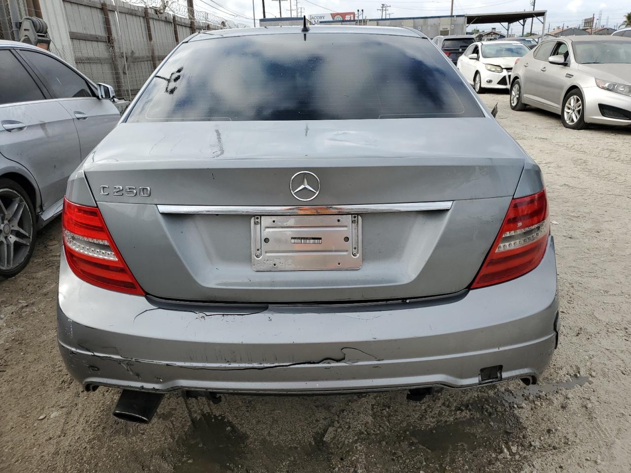 2014 Mercedes-Benz C 250 VIN: WDDGF4HB1ER302853 Lot: 80331875
