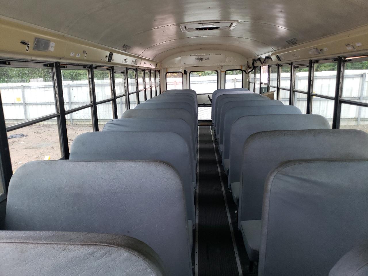 2009 Ic Corporation 3000 Ce VIN: 3827 Lot: 80441135