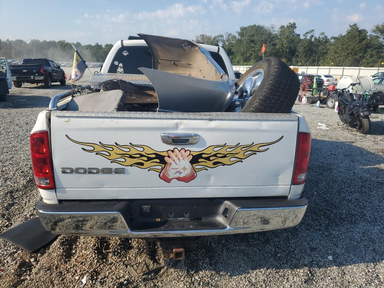 2002 Dodge Ram 1500 VIN: 1D7HA18N02S618695 Lot: 81014995