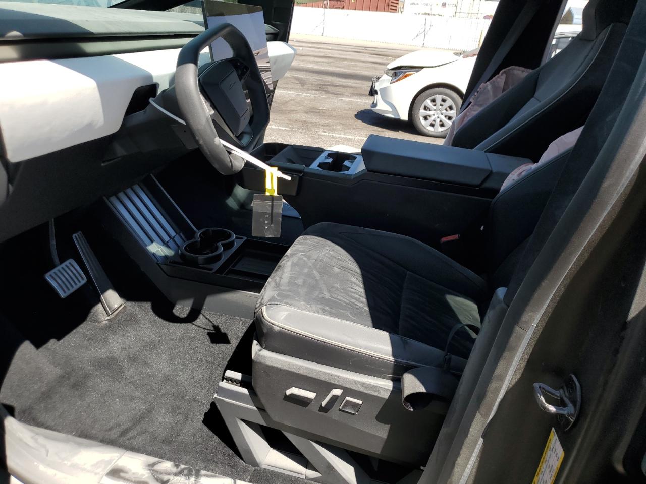 2024 Tesla Cybertruck VIN: 7G2CEHED7RA007061 Lot: 71506935