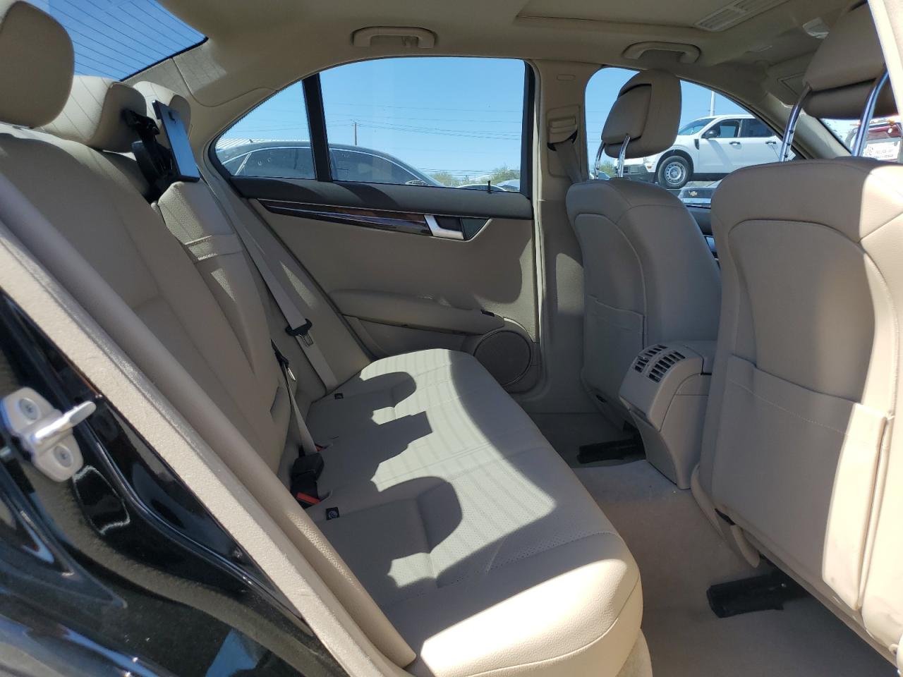 2013 Mercedes-Benz C 250 VIN: WDDGF4HB6DR274630 Lot: 83974325