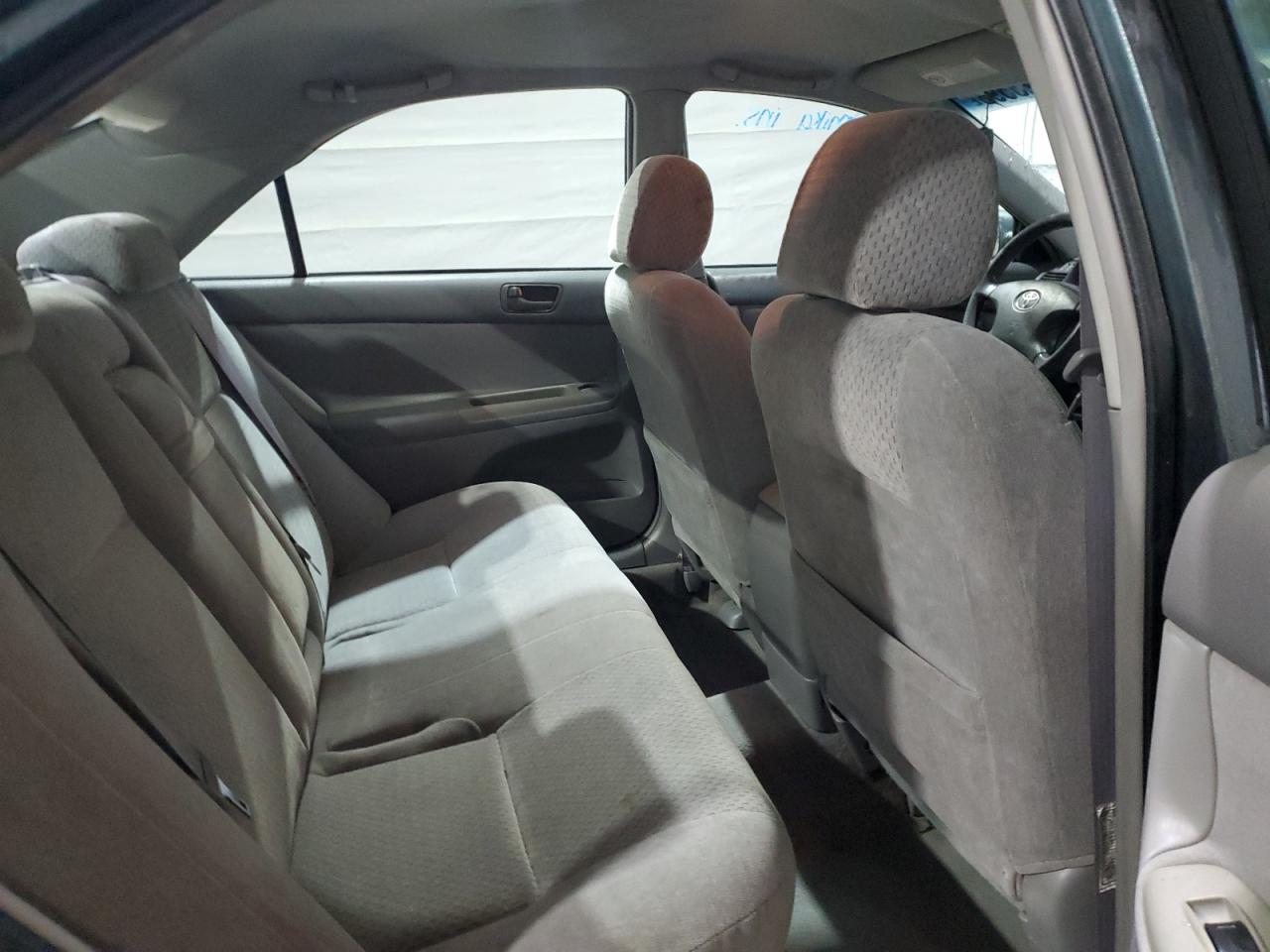 2003 Toyota Camry Le VIN: 4T1BE32K83U656255 Lot: 82123595