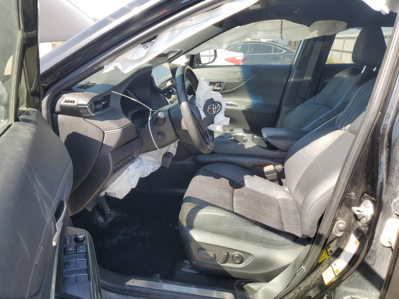 2023 Toyota Venza Le VIN: JTEAAAAH9PJ121315 Lot: 84250315