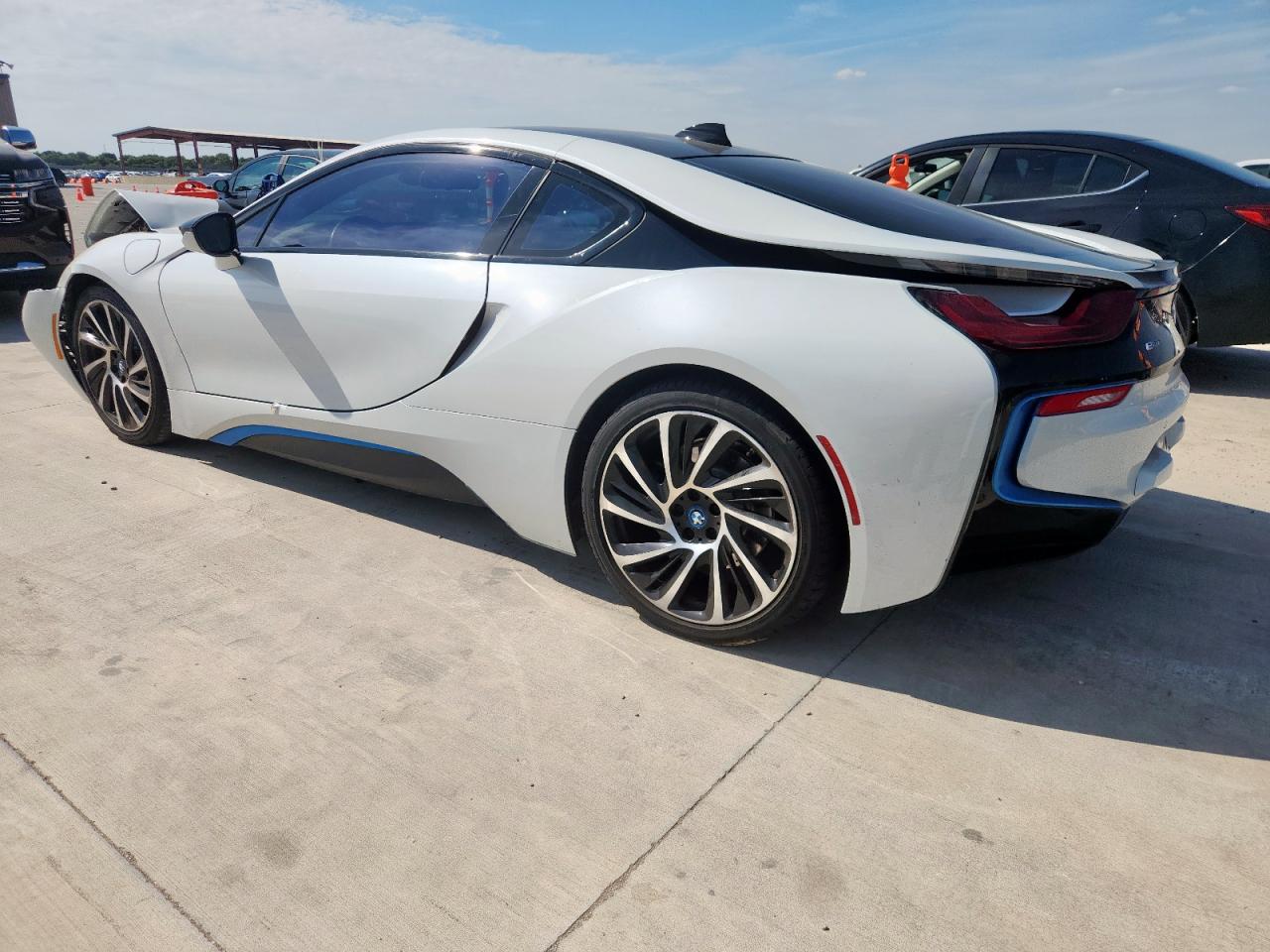 Фото: WBY2Z2C56FV391411