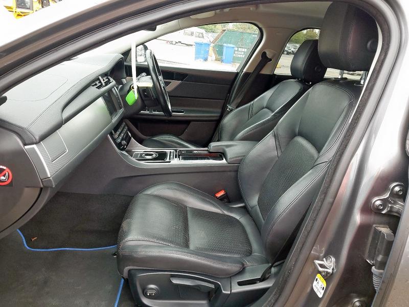 2017 JAGUAR XF PRESTIGE D AUTO 
