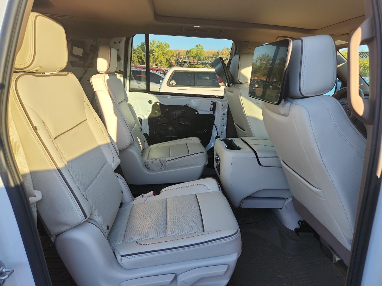 2025 GMC Yukon Xl Denali VIN: 1GKS2JRL7SR218249 Lot: 84339705