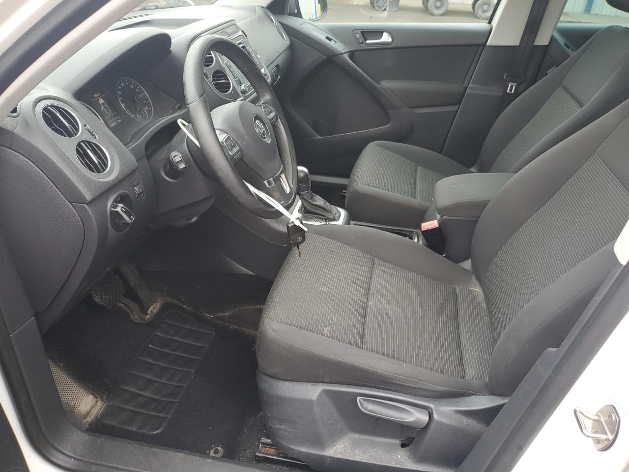 2013 Volkswagen Tiguan S VIN: WVGBV3AX4DW620212 Lot: 81114705