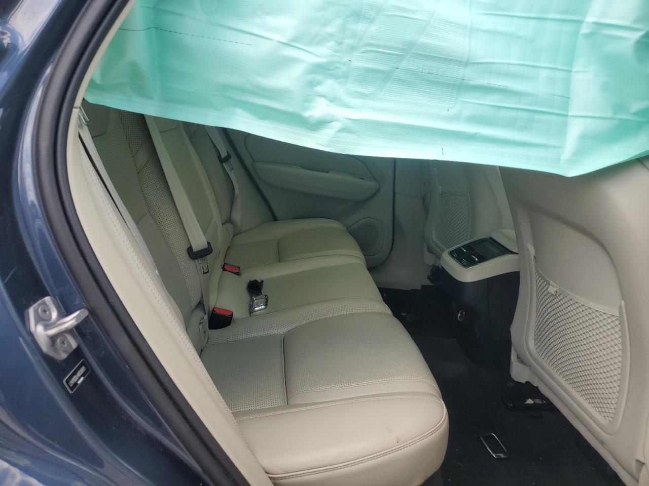 2019 Volvo Xc60 T5 Inscription VIN: LYV102DL4KB289815 Lot: 80203245