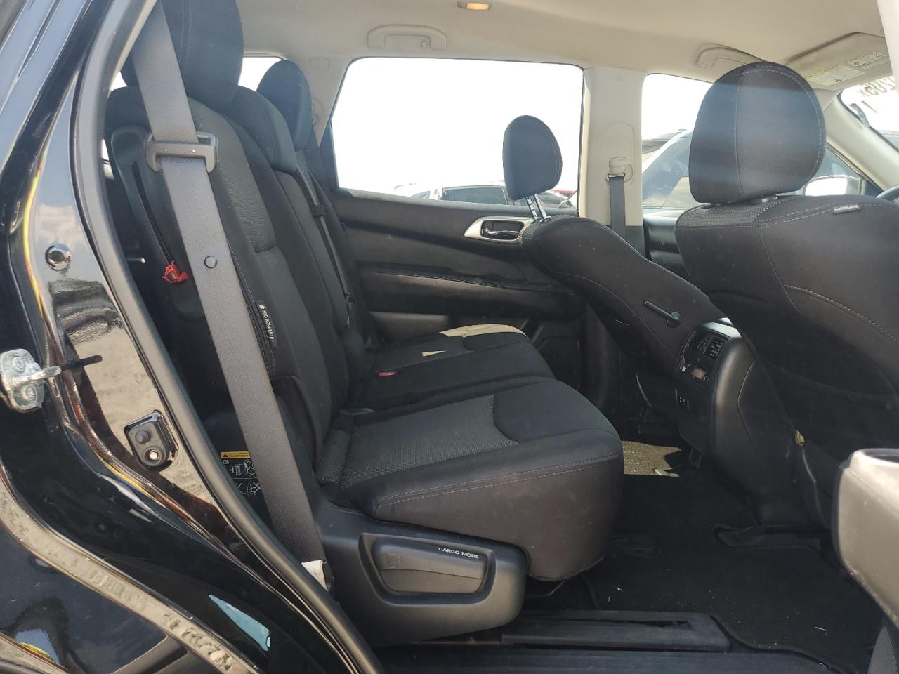 2020 Nissan Pathfinder S VIN: 5N1DR2AN5LC599635 Lot: 81059205