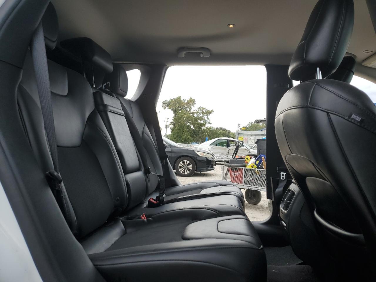 2019 Jeep Cherokee Latitude Plus VIN: 1C4PJLLX1KD373372 Lot: 84573515