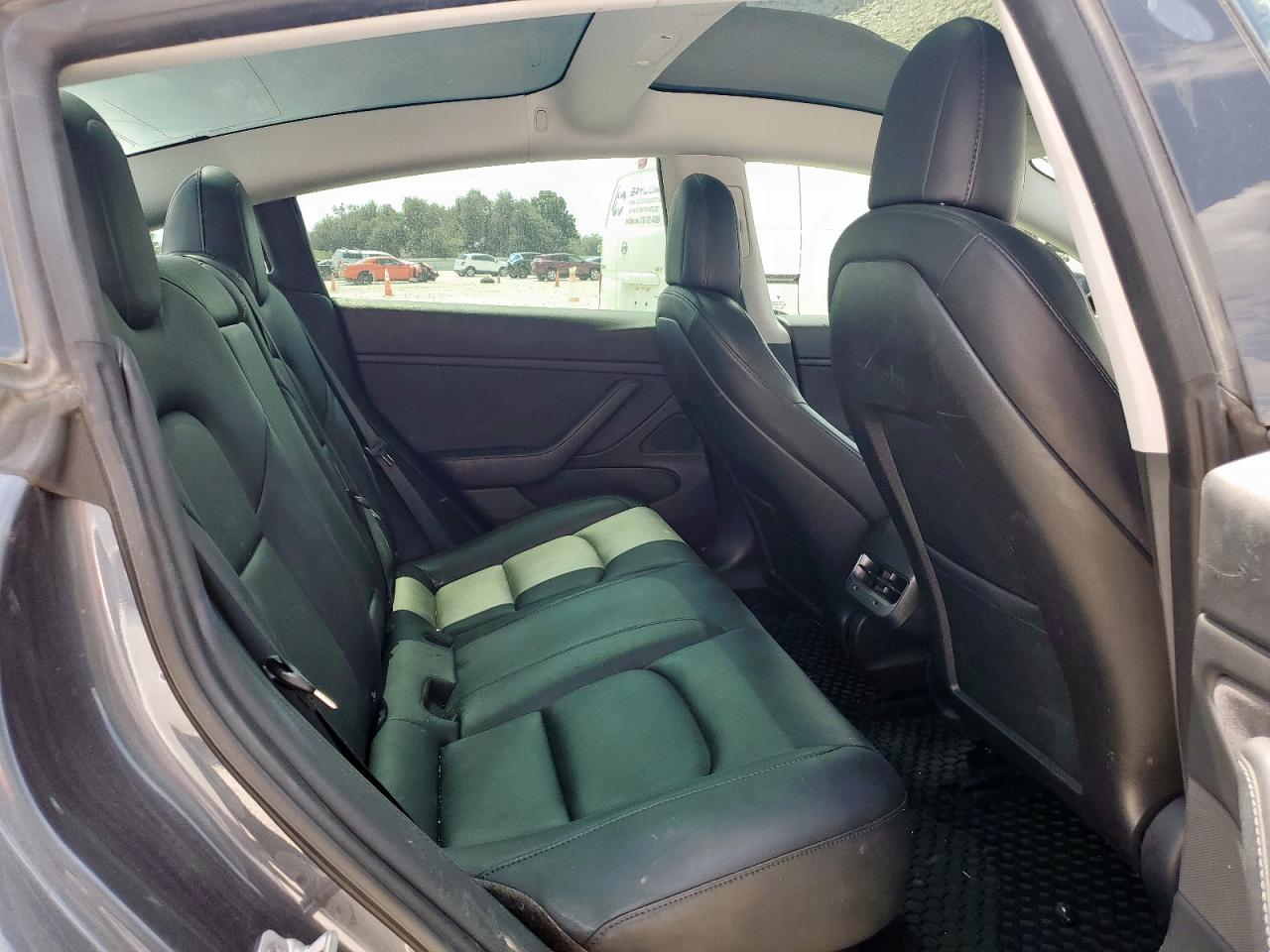 2018 Tesla Model 3 VIN: 5YJ3E1EA4JF109411 Lot: 72081595