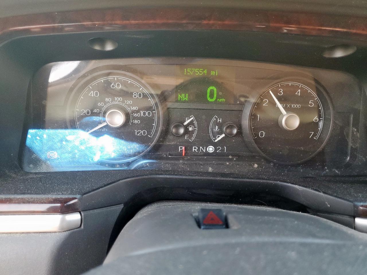 2007 Lincoln Town Car Signature Limited VIN: 1LNHM82W57Y638324 Lot: 84647375