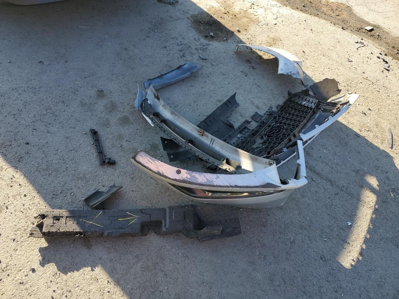 2016 Hyundai Sonata Hybrid VIN: KMHE24L12GA036641 Lot: 83823845