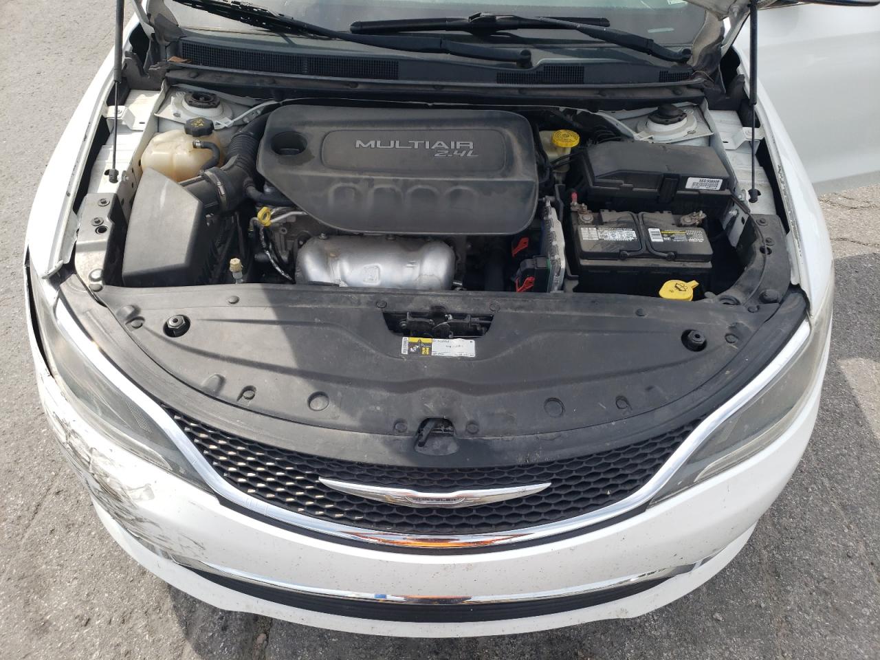 2015 Chrysler 200 Limited VIN: 1C3CCCAB7FN525952 Lot: 71914585