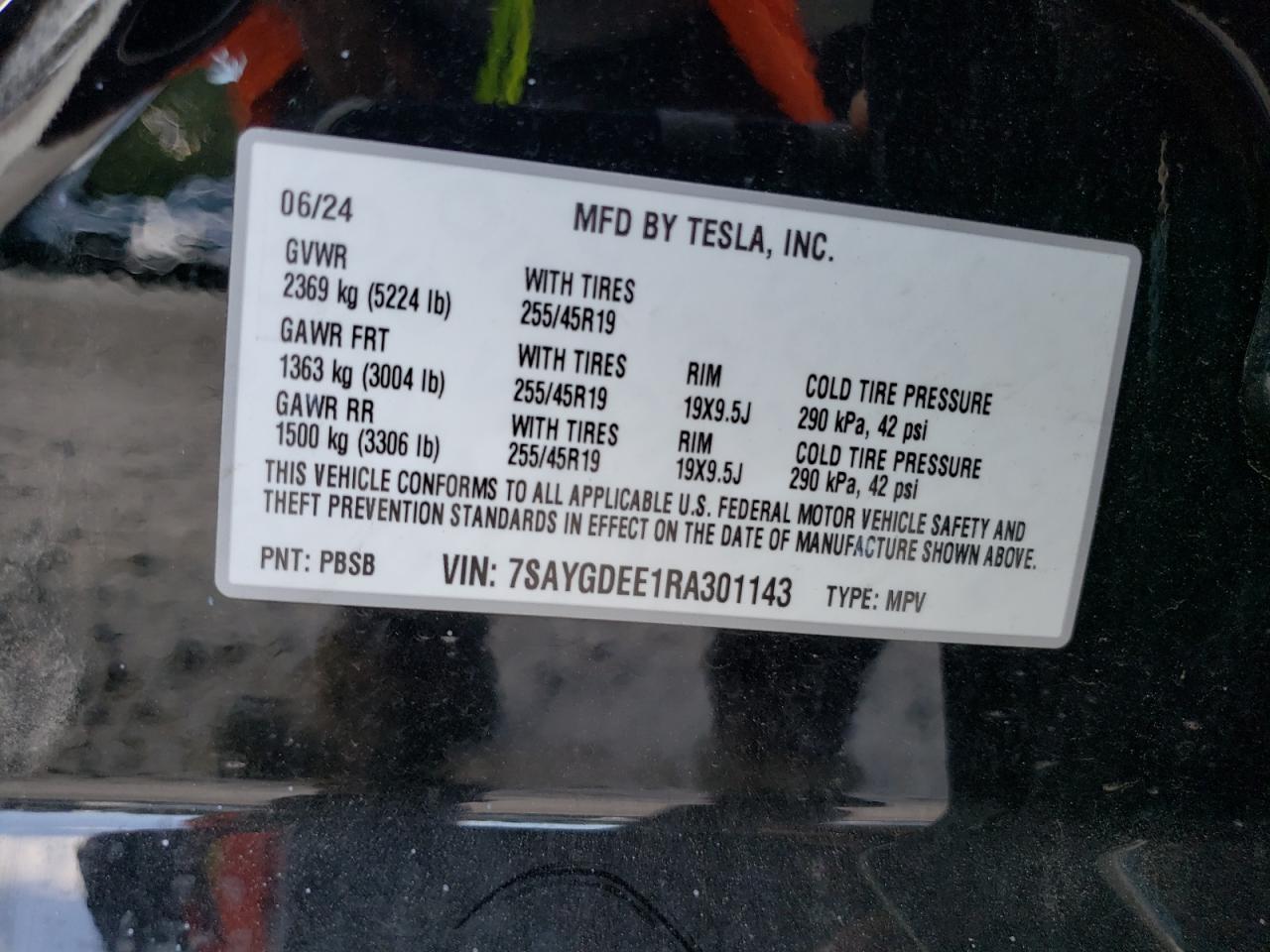 2024 Tesla Model Y VIN: 7SAYGDEE1RA301143 Lot: 72077425