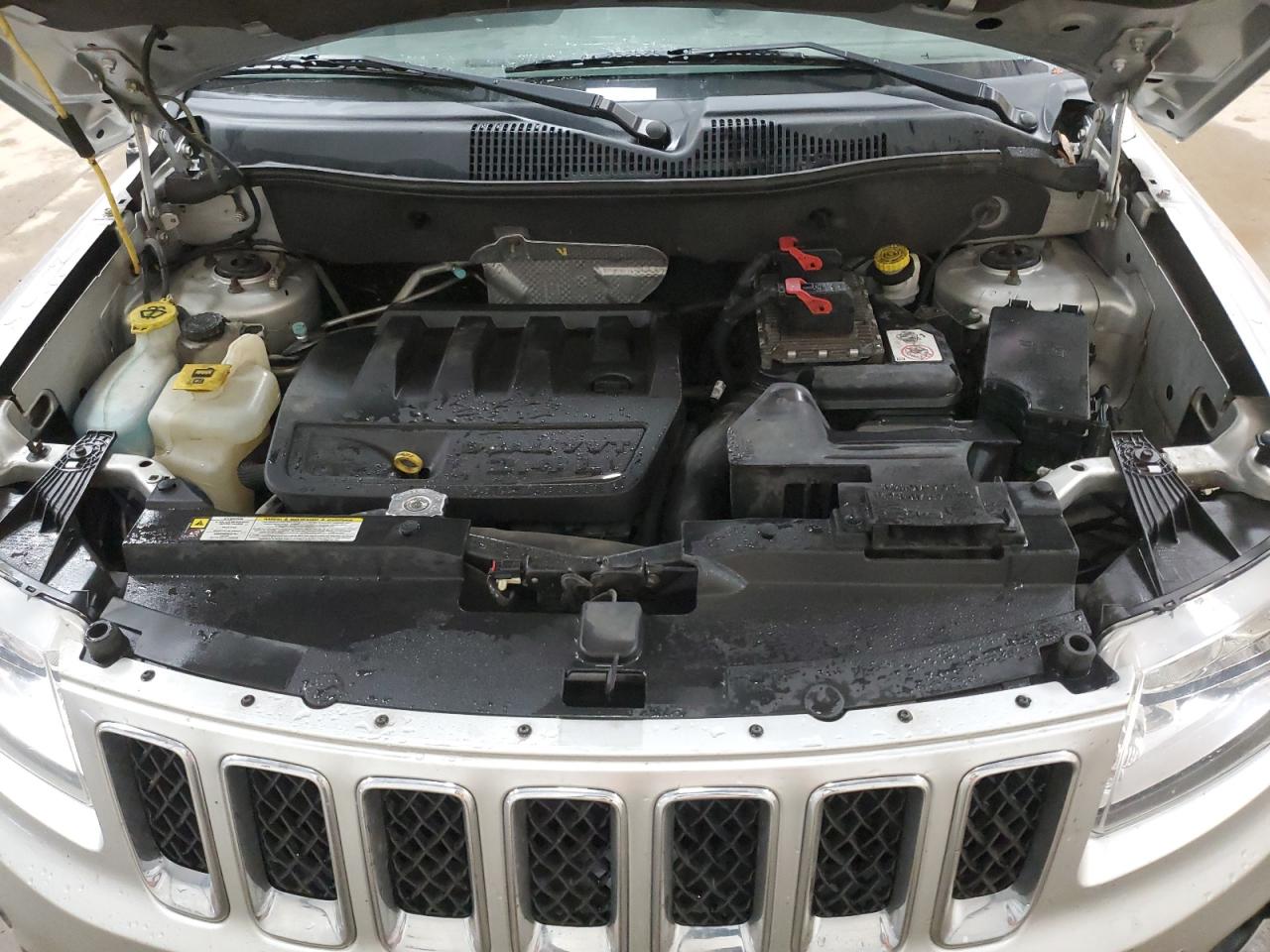 2011 Jeep Compass Sport VIN: 1J4NT1FB6BD260856 Lot: 81098705