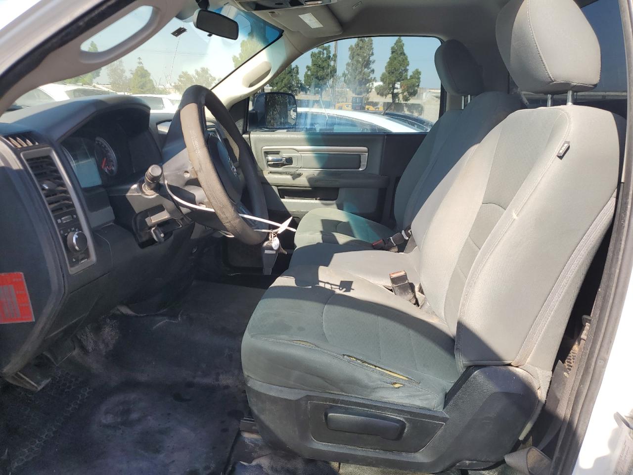 2017 Ram 1500 St VIN: 3C6JR6DTXHG542139 Lot: 80740125