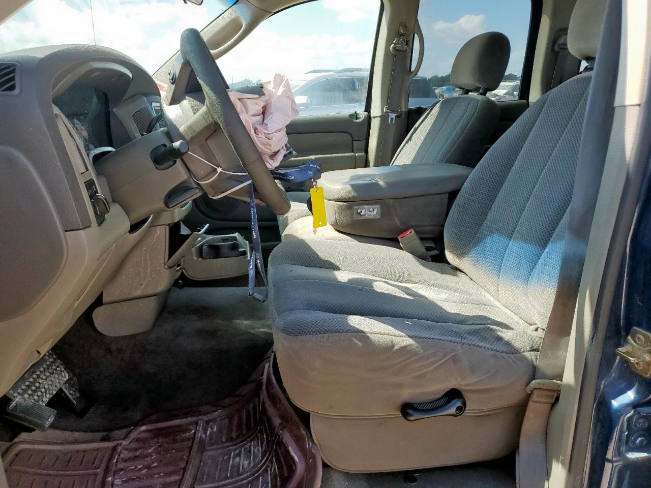 2004 Dodge Ram 1500 St VIN: 1D7HA18D04J265617 Lot: 82100365