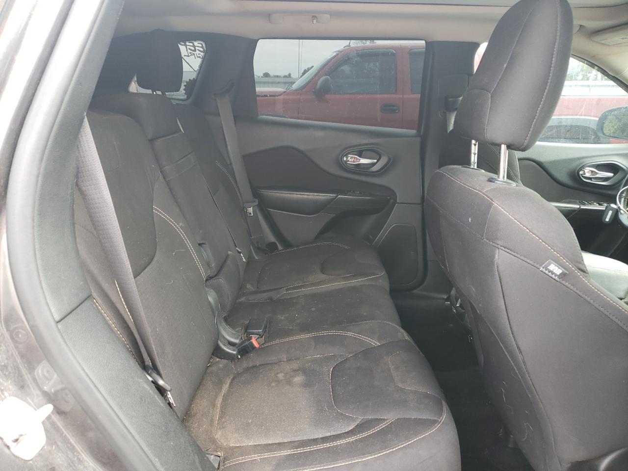 2016 Jeep Cherokee Latitude VIN: 1C4PJLCB4GW127240 Lot: 80836055