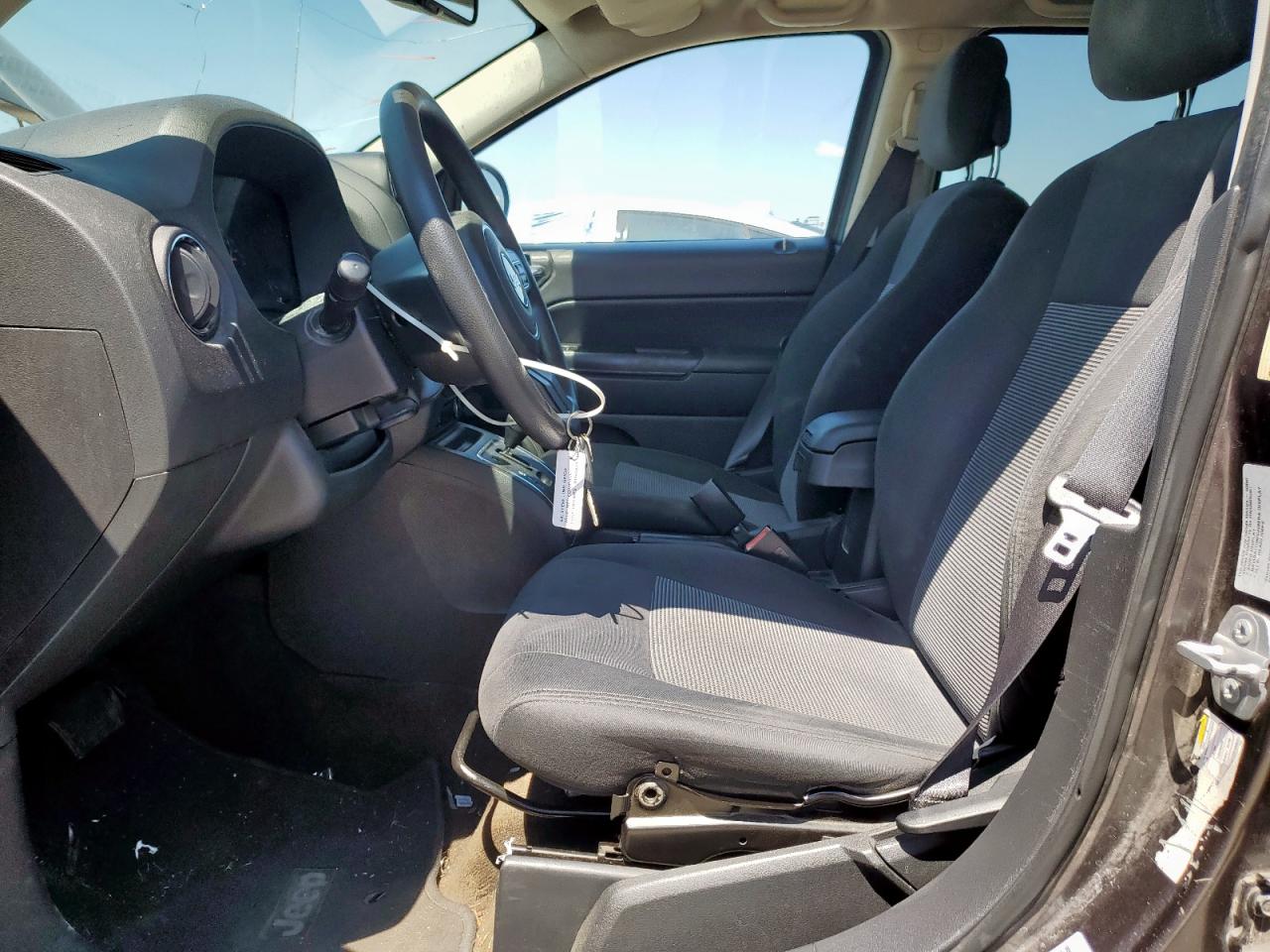 2016 Jeep Compass Sport VIN: 1C4NJCBA2GD612021 Lot: 70703585