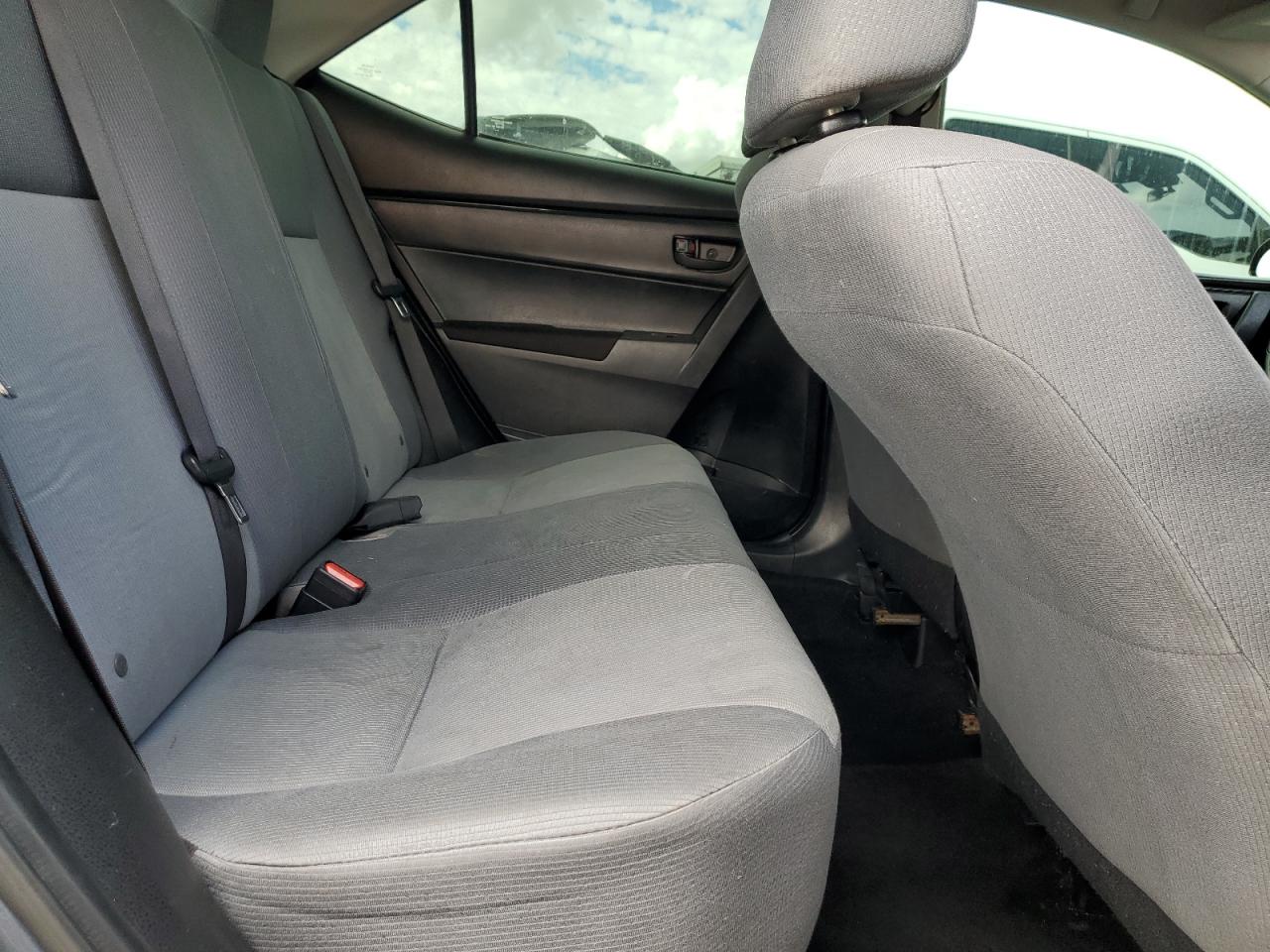 2017 Toyota Corolla L VIN: 5YFBURHE6HP576758 Lot: 81947445