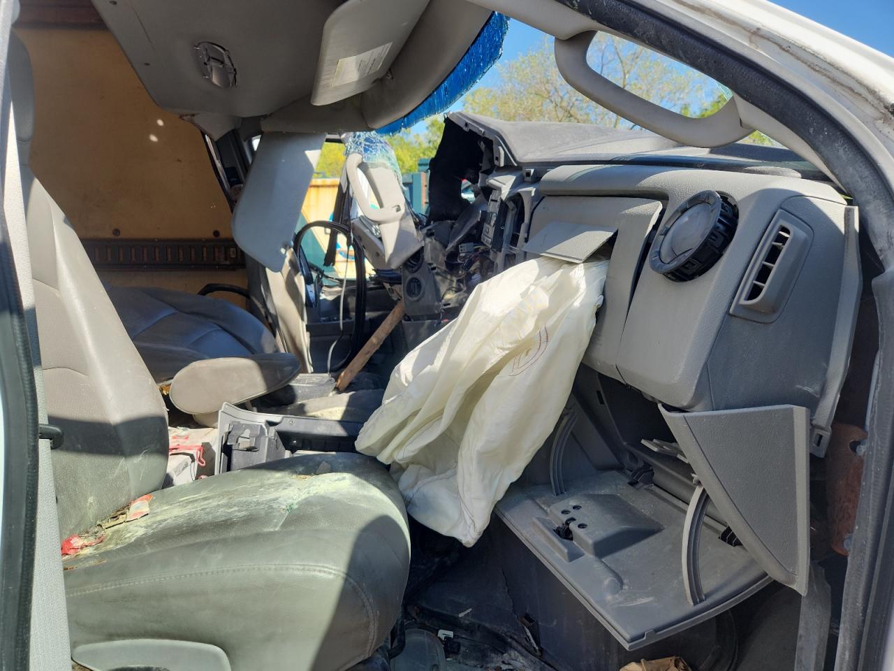 2009 Ford Econoline E350 Super Duty Cutaway Van VIN: 1FDWE35L79DA44952 Lot: 84244025