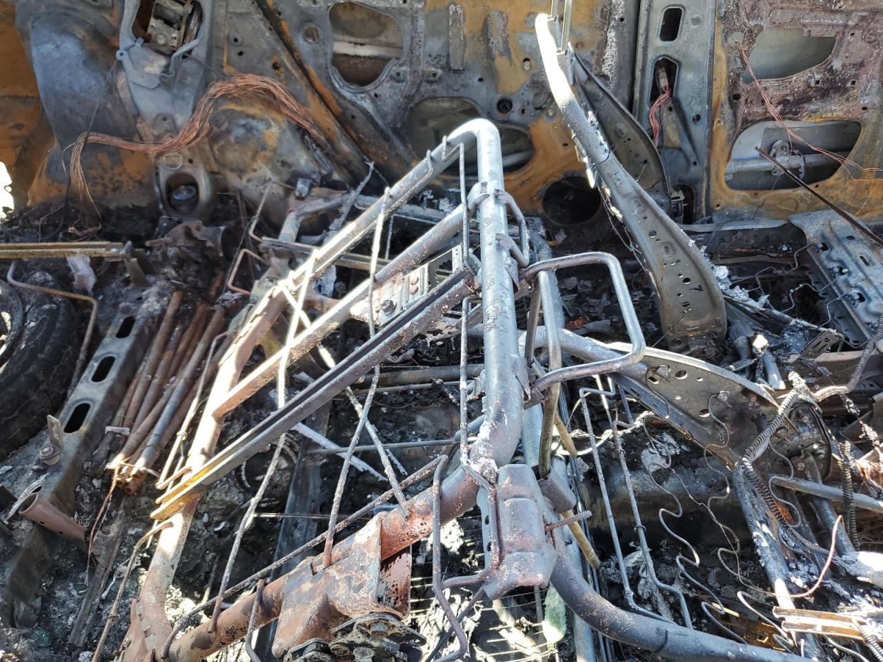 2005 Toyota Corolla Matrix Xr VIN: 2T1KR32E15C399202 Lot: 81742895