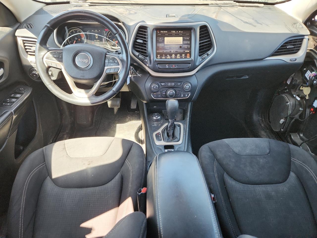 2016 Jeep Cherokee Latitude VIN: 1C4PJMCS1GW236633 Lot: 80784175