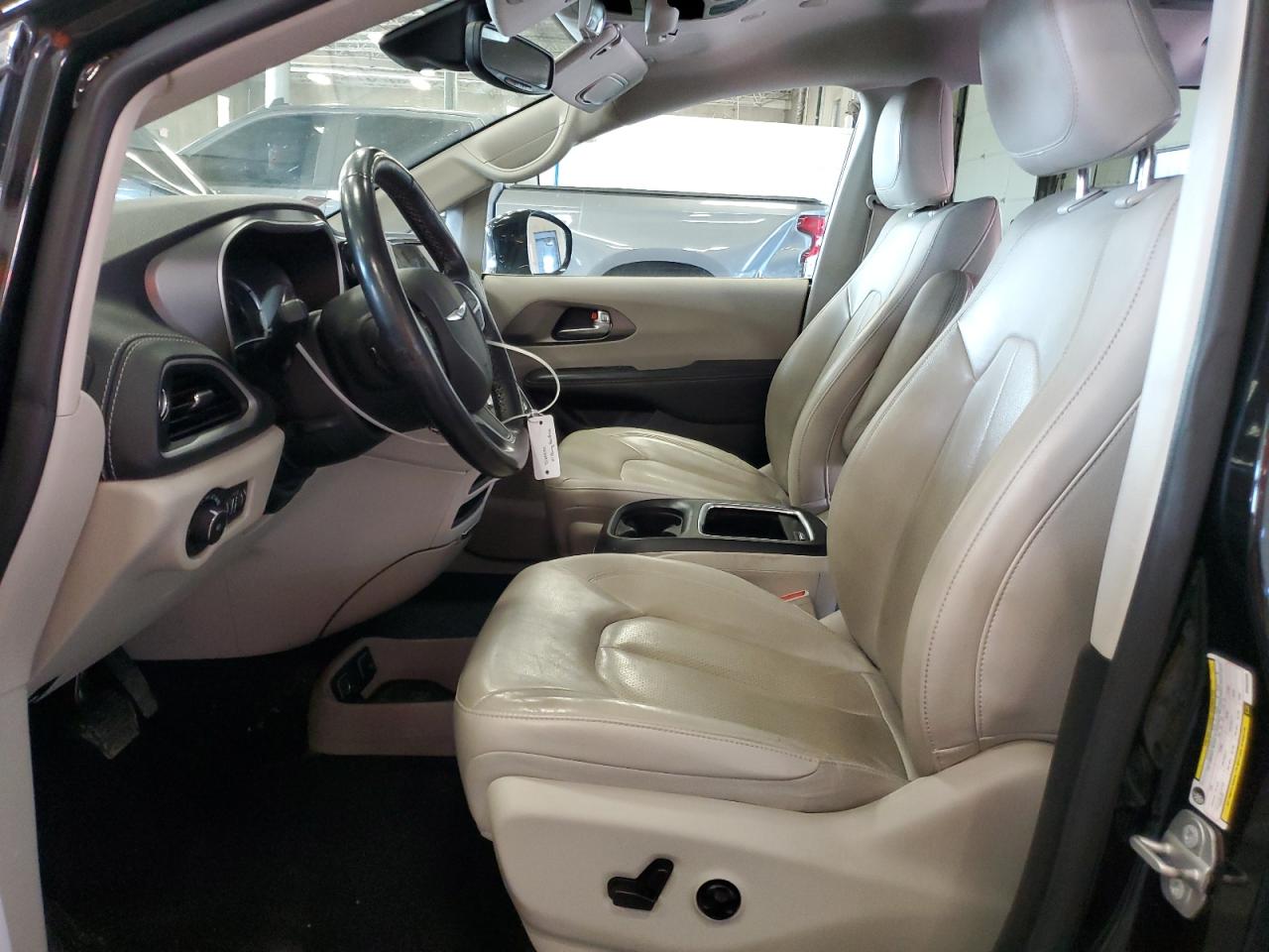 2021 Chrysler Pacifica Hybrid Touring L VIN: 2C4RC1L76MR605696 Lot: 71123825