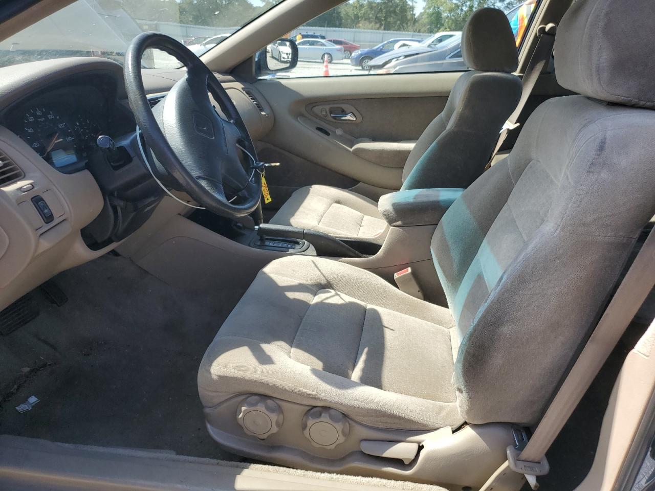 2000 Honda Accord Lx VIN: 1HGCG3245YA003851 Lot: 80248465