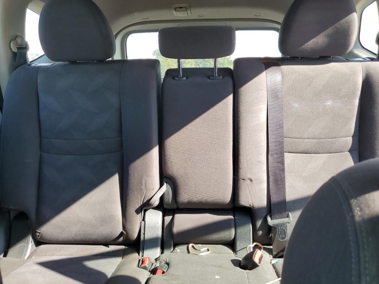 2016 Nissan Rogue S VIN: KNMAT2MT8GP692151 Lot: 84194755