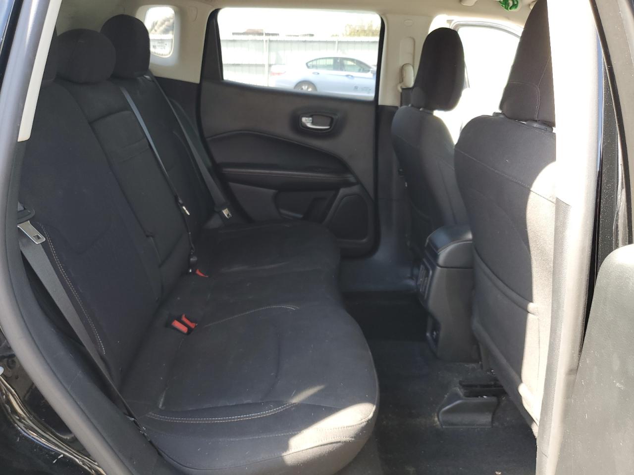 2018 Jeep Compass Sport VIN: 3C4NJDAB1JT137771 Lot: 71315495