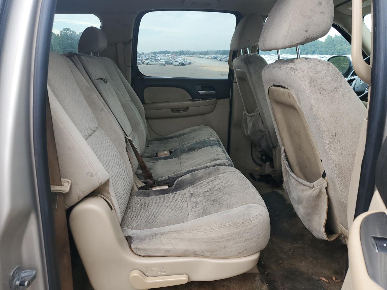 2007 Chevrolet Suburban C1500 VIN: 1GNFC16027J289845 Lot: 81099795